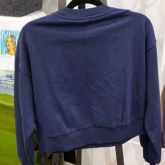 H and M sweater navy blue size medium - Picture 3 of 3